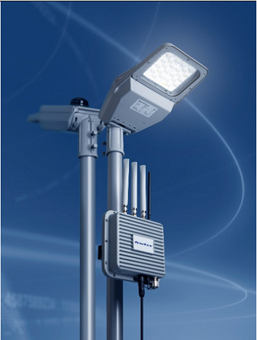 Photo 1：High-efficiency LED street light with  wireless function