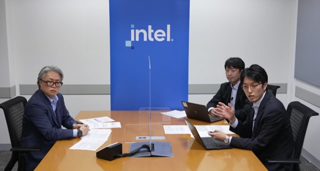 追加セッションの様子 インテル株式会社 飯田 誠一様(左)、 日本気象協会 吉川 茂幸(右奥)、榎本 佳靖(右手前)